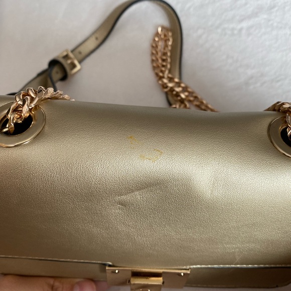 Gold convertible purse - Picture 5 of 7